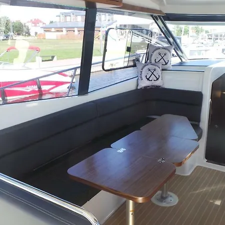 Botel Platinum 989 Giżycko